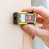 STANLEY® 9M Medidor láser de distâncias de bolsillo (TLM30)